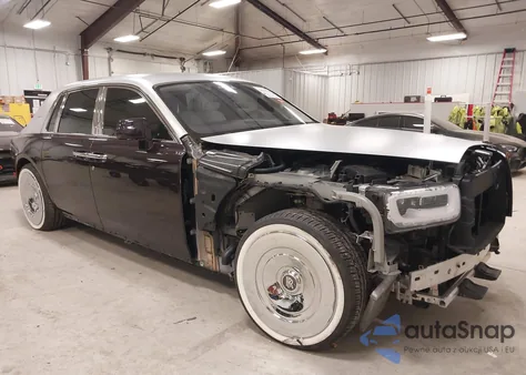 2018 Rolls-Royce Phantom z USA, uszkodzony, nr VIN SCA687S56JU104577